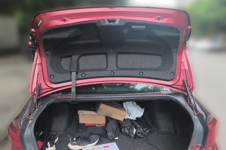 Used Toyota Crown 2015 2.0T Fashion Edition Trunk