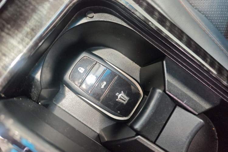 Used Toyota Crown 2015 2.0T Fashion Edition Vehicle Key
