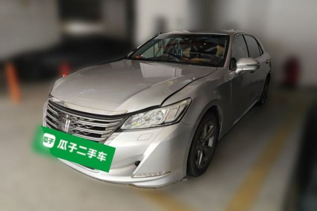 Ojetý Toyota Crown 2015 2.0T Fashion Edition
