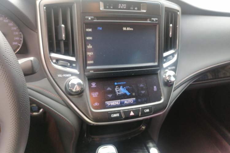 Used Toyota Crown 2015 2.5L Smart Edition Audio And AC Panel