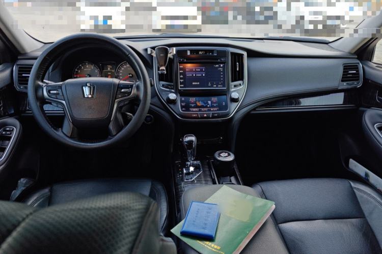 Used Toyota Crown 2015 2.5L Fashion Limited Edition Center Console