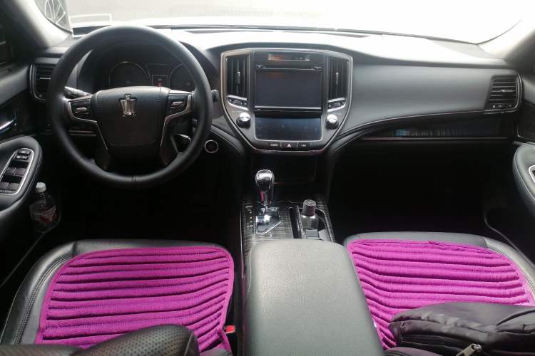 Used Toyota Crown 2015 2.5L Smart Edition Center Console