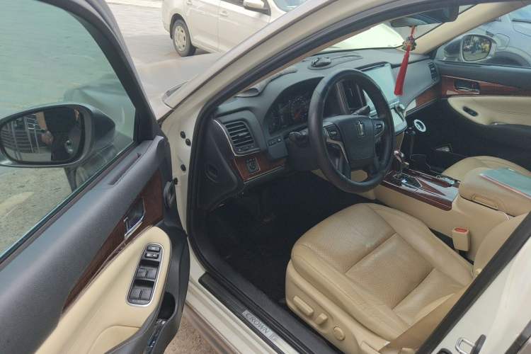 Used Toyota Crown 2015 2.5L Smart Edition Driver Seat