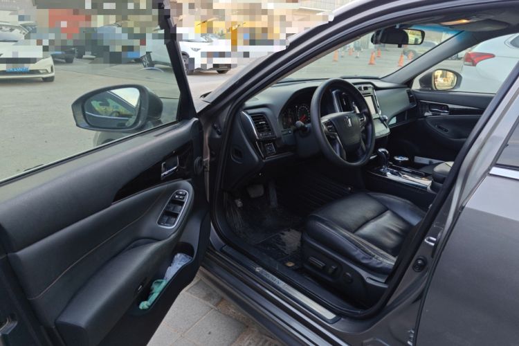 Used Toyota Crown 2015 2.5L Fashion Limited Edition Driver Seat