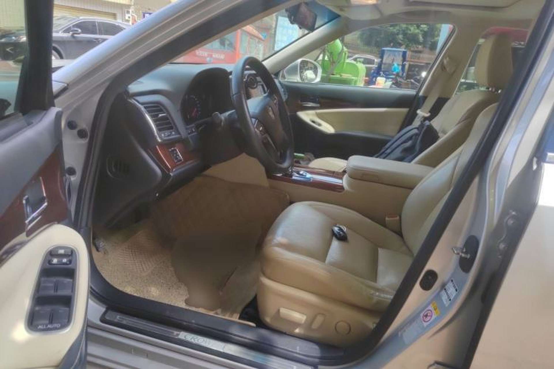 Used Toyota Crown 2015 2.5L Smart Edition Driver Seat