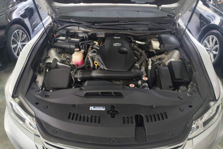 Used Toyota Crown 2015 2.0T Fashion Edition Engine Bay