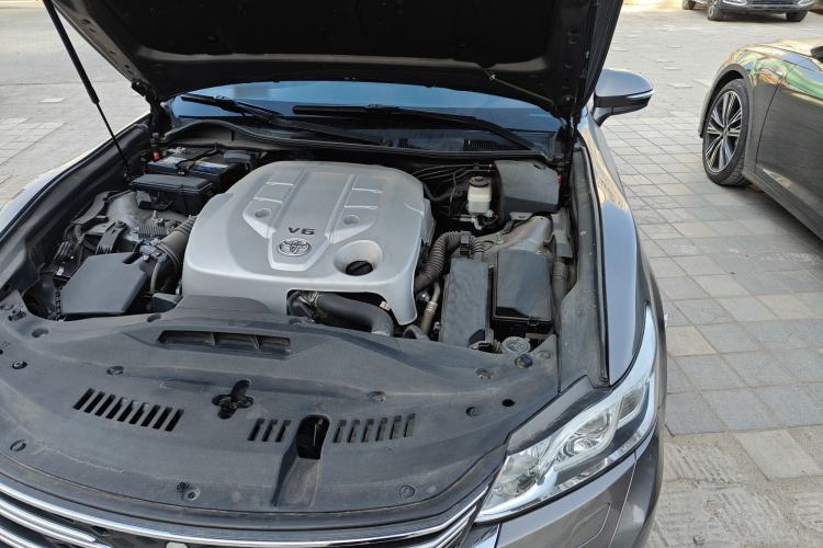 Used Toyota Crown 2015 2.5L Fashion Limited Edition Engine Bay Left