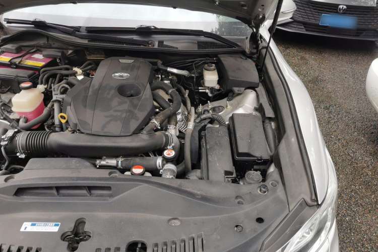 Used Toyota Crown 2015 2.0T Fashion Edition Engine Bay Left