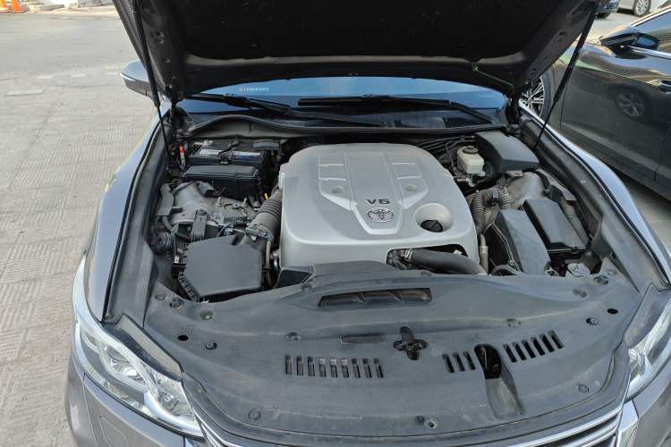 Used Toyota Crown 2015 2.5L Fashion Limited Edition Engine Bay Right