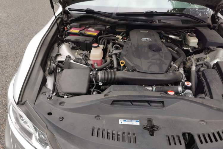 Used Toyota Crown 2015 2.0T Fashion Edition Engine Bay Right