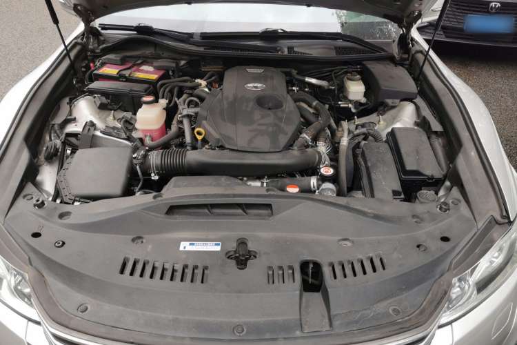 Used Toyota Crown 2015 2.0T Fashion Edition Engine Bay