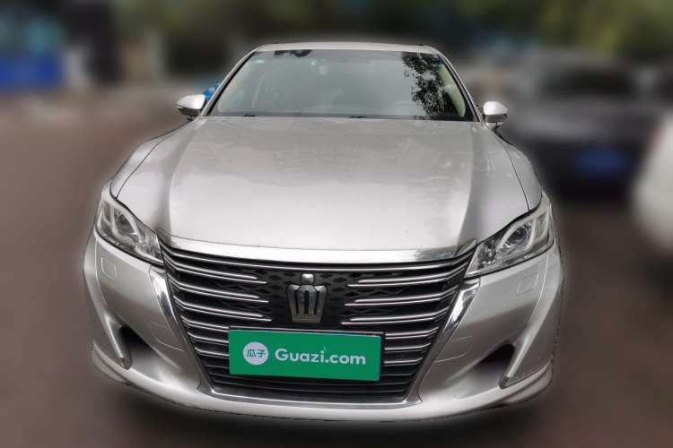 Used Toyota Crown 2015 2.0T Fashion Edition Front