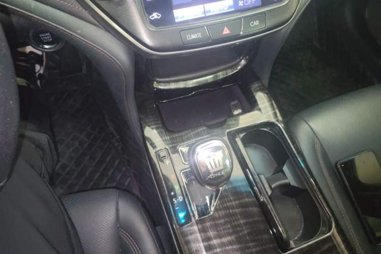 Used Toyota Crown 2015 2.0T Fashion Edition Gear Lever