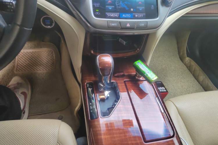 Used Toyota Crown 2015 2.5L Smart Edition Gear Lever