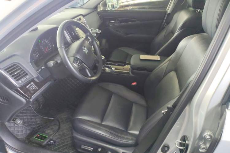 Used Toyota Crown 2015 2.0T Fashion Edition Left Front Seat