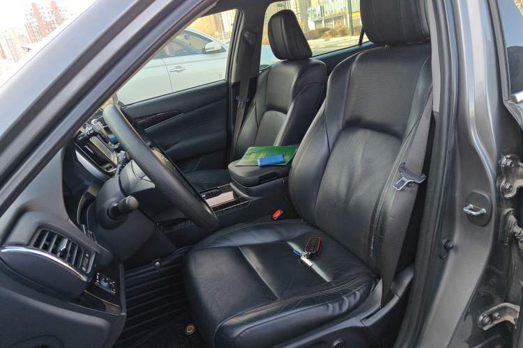 Used Toyota Crown 2015 2.5L Fashion Limited Edition Left Front Seat