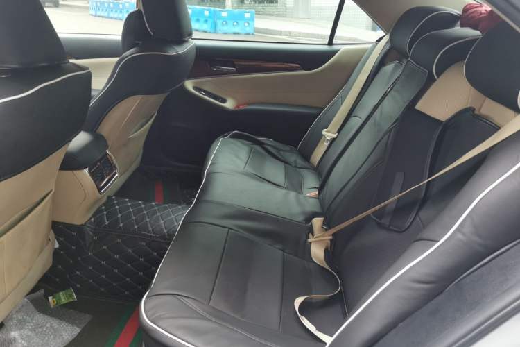 Used Toyota Crown 2015 2.0T Fashion Edition Left Rear Seat
