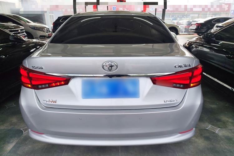 Used Toyota Crown 2015 2.0T Fashion Edition Rear