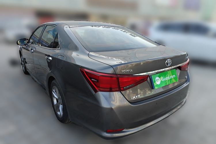 Used Toyota Crown 2015 2.5L Fashion Limited Edition Rear Left 45 Deg