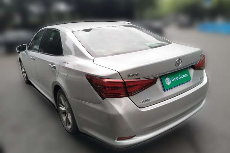 Used Toyota Crown 2015 2.0T Fashion Edition Rear Left 45 Deg