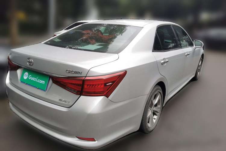 Used Toyota Crown 2015 2.0T Fashion Edition Rear Right 45 Deg