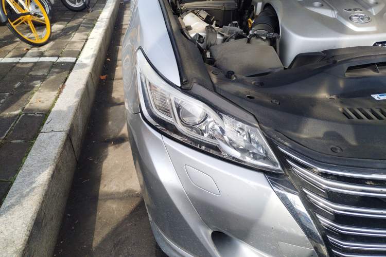 Used Toyota Crown 2015 2.5L Smart Edition Right Front Headlight