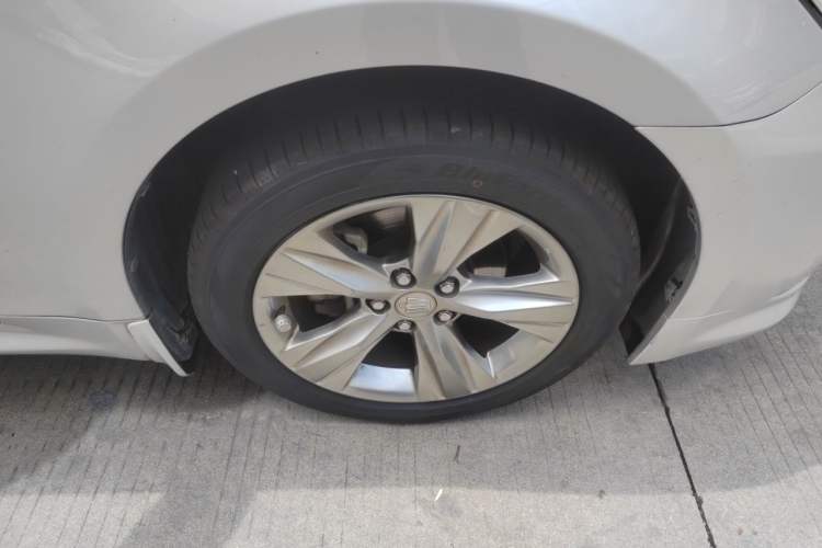 Used Toyota Crown 2015 2.5L Smart Edition Right Front Wheel Hub