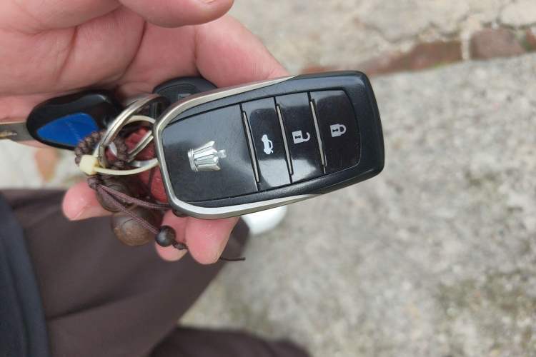 Used Toyota Crown 2015 2.5L Smart Edition Vehicle Key