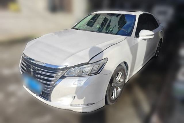 Ojetý Toyota Crown 2015 2.5L Fashion Limited Edition