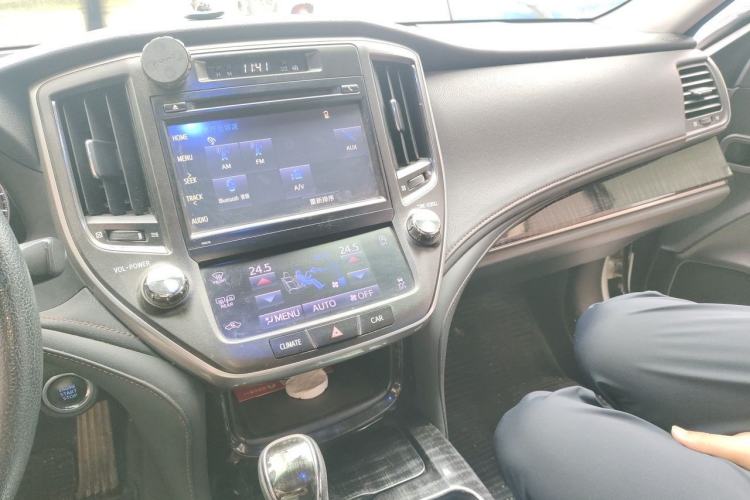 Used Toyota Crown 2015 2.0T Fashion Edition Audio And AC Panel