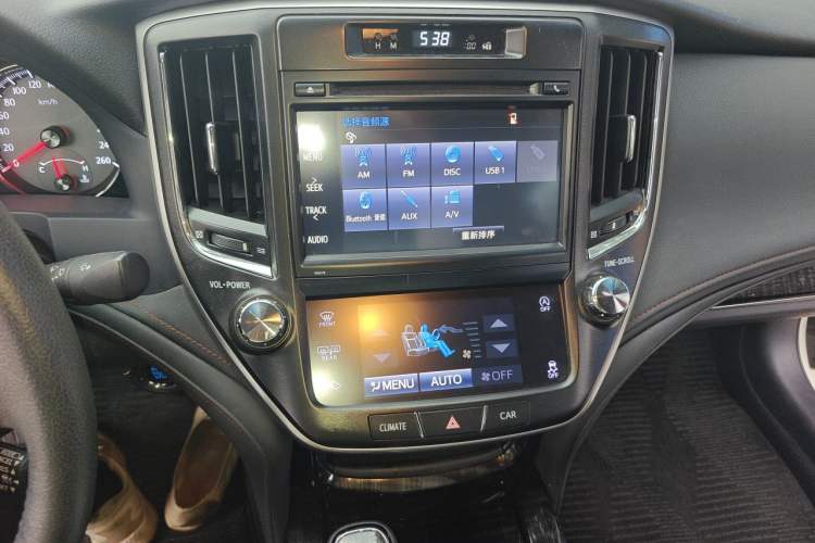 Used Toyota Crown 2015 2.0T Fashion Edition Audio And AC Panel