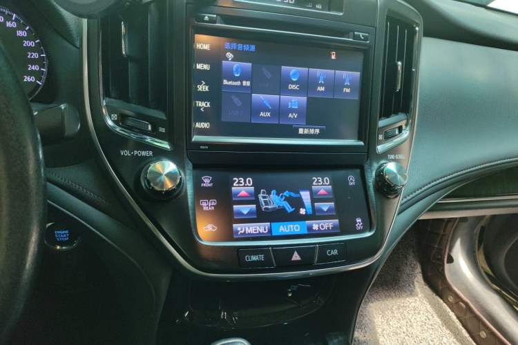 Used Toyota Crown 2015 2.0T Fashion Edition Audio And AC Panel