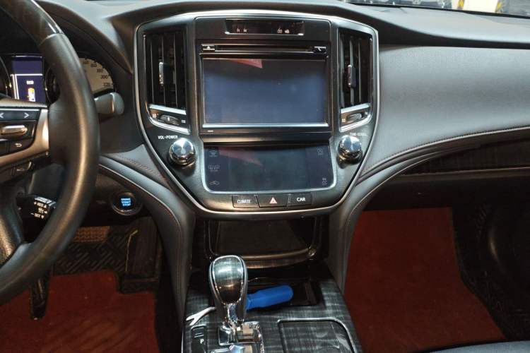 Used Toyota Crown 2015 2.0T Fashion Edition Audio And AC Panel