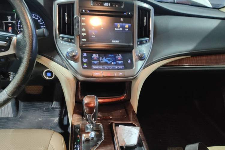 Used Toyota Crown 2015 2.5L Smart Edition Audio And AC Panel