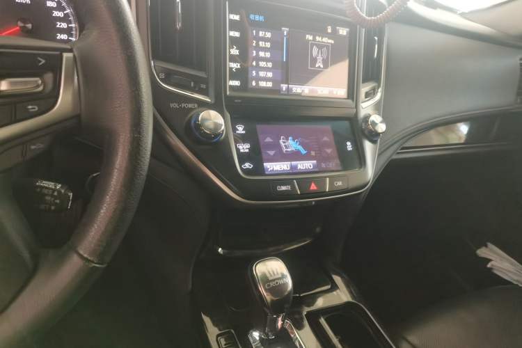 Used Toyota Crown 2015 2.5L Smart Edition Audio And AC Panel