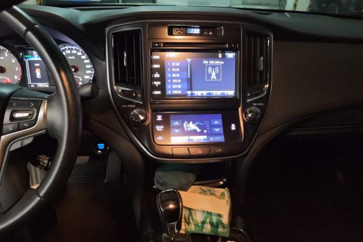 Used Toyota Crown 2015 2.5L Smart Edition Audio And AC Panel