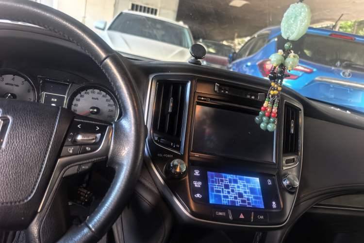 Used Toyota Crown 2015 2.0T Fashion Edition Audio And AC Panel