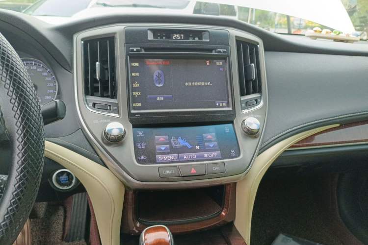 Used Toyota Crown 2015 2.0T Fashion Edition Audio And AC Panel