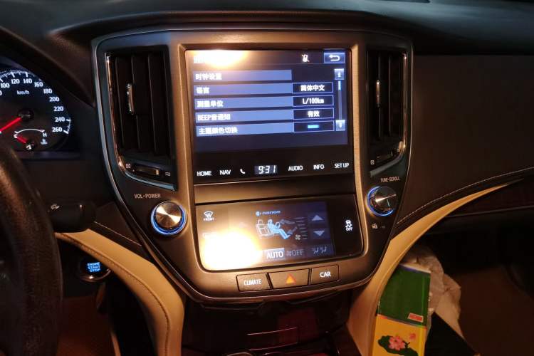 Used Toyota Crown 2015 2.5L Luxury Edition Audio And AC Panel