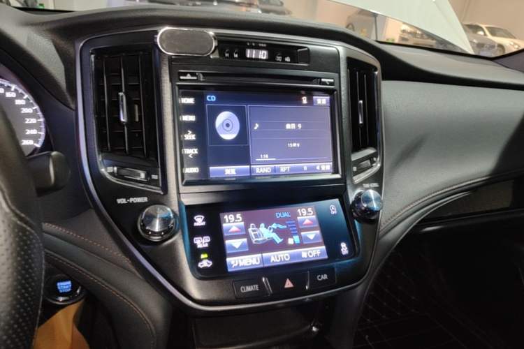 Used Toyota Crown 2015 2.0T Fashion Edition Audio And AC Panel