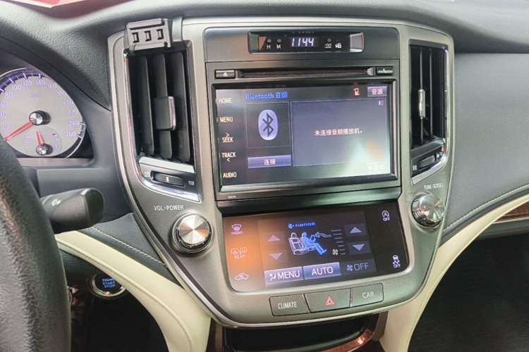 Used Toyota Crown 2015 2.0T Fashion Edition Audio And AC Panel