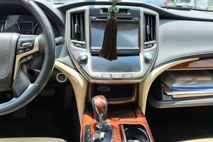 Used Toyota Crown 2015 2.0T Fashion Edition Audio And AC Panel