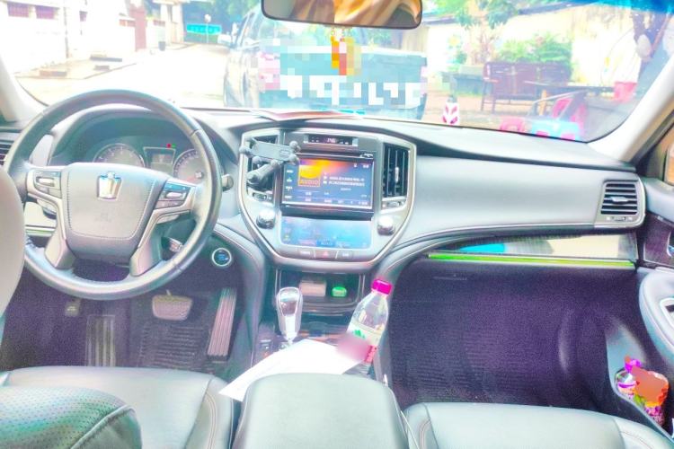 Used Toyota Crown 2015 2.0T Fashion Edition Center Console