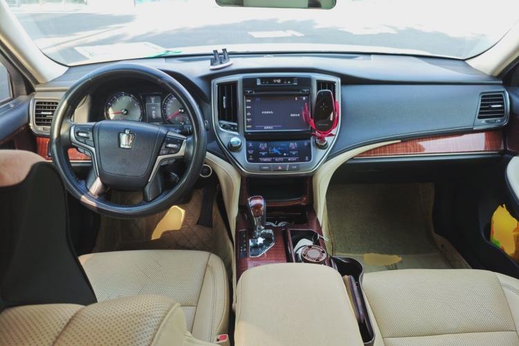 Used Toyota Crown 2015 2.0T Fashion Edition Center Console