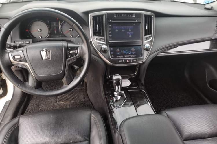Used Toyota Crown 2015 2.0T Fashion Edition Center Console