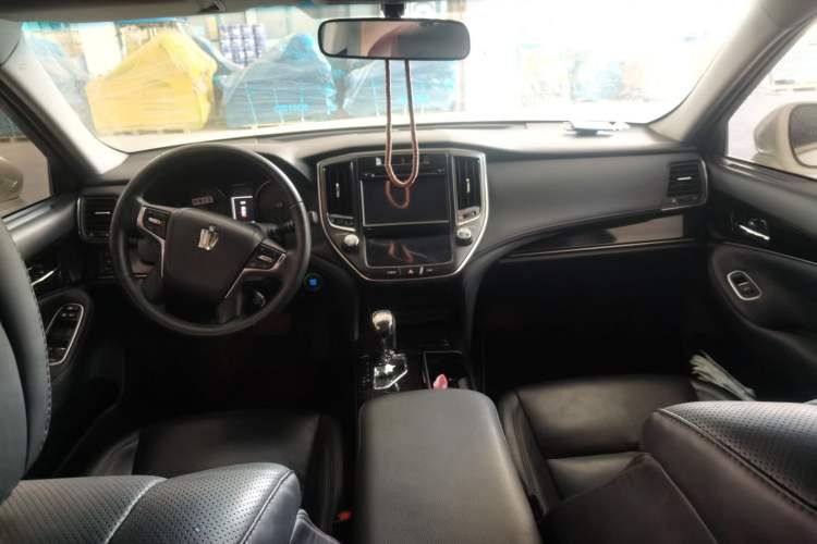 Used Toyota Crown 2015 2.5L Smart Edition Center Console