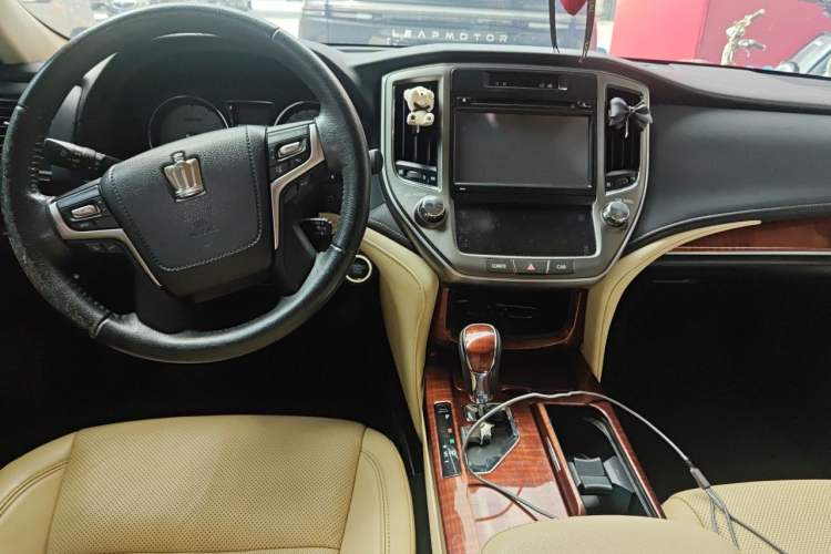 Used Toyota Crown 2015 2.0T Fashion Edition Center Console