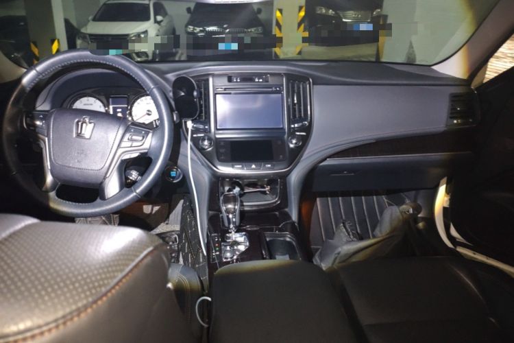 Used Toyota Crown 2015 2.0T Fashion Edition Center Console