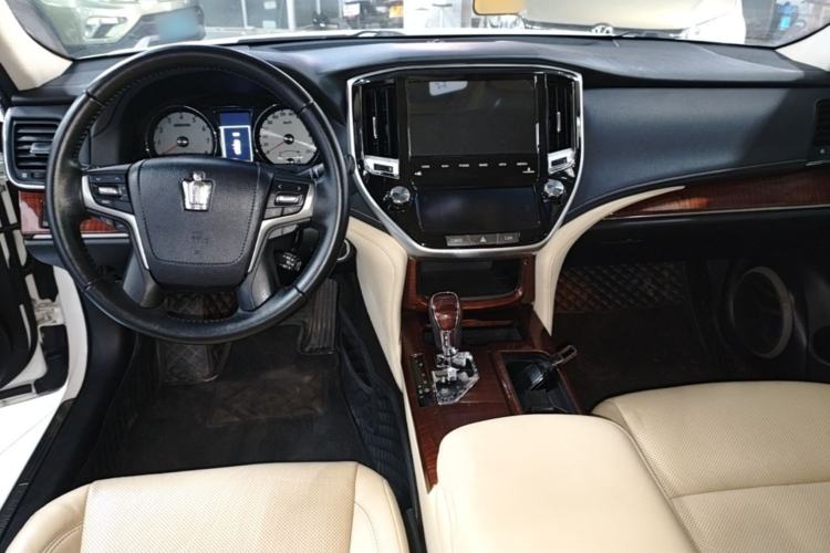 Used Toyota Crown 2015 2.5L Smart Edition Center Console