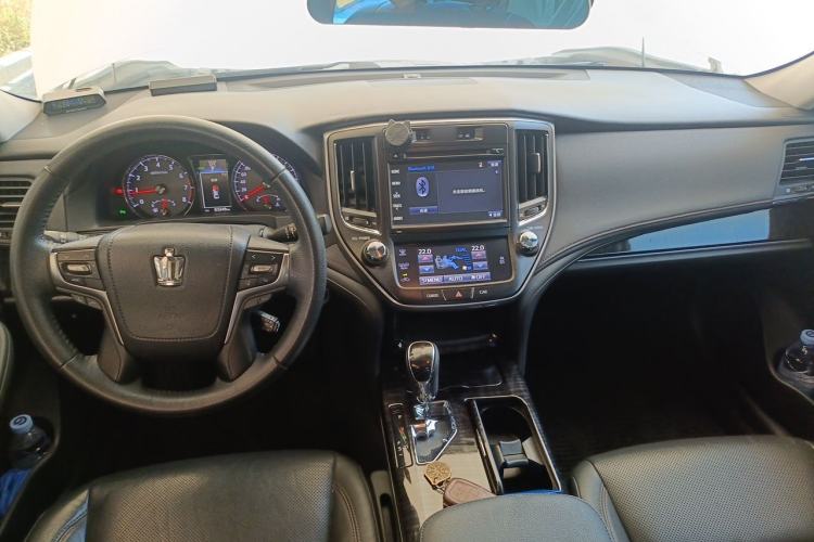 Used Toyota Crown 2015 2.5L Smart Edition Center Console